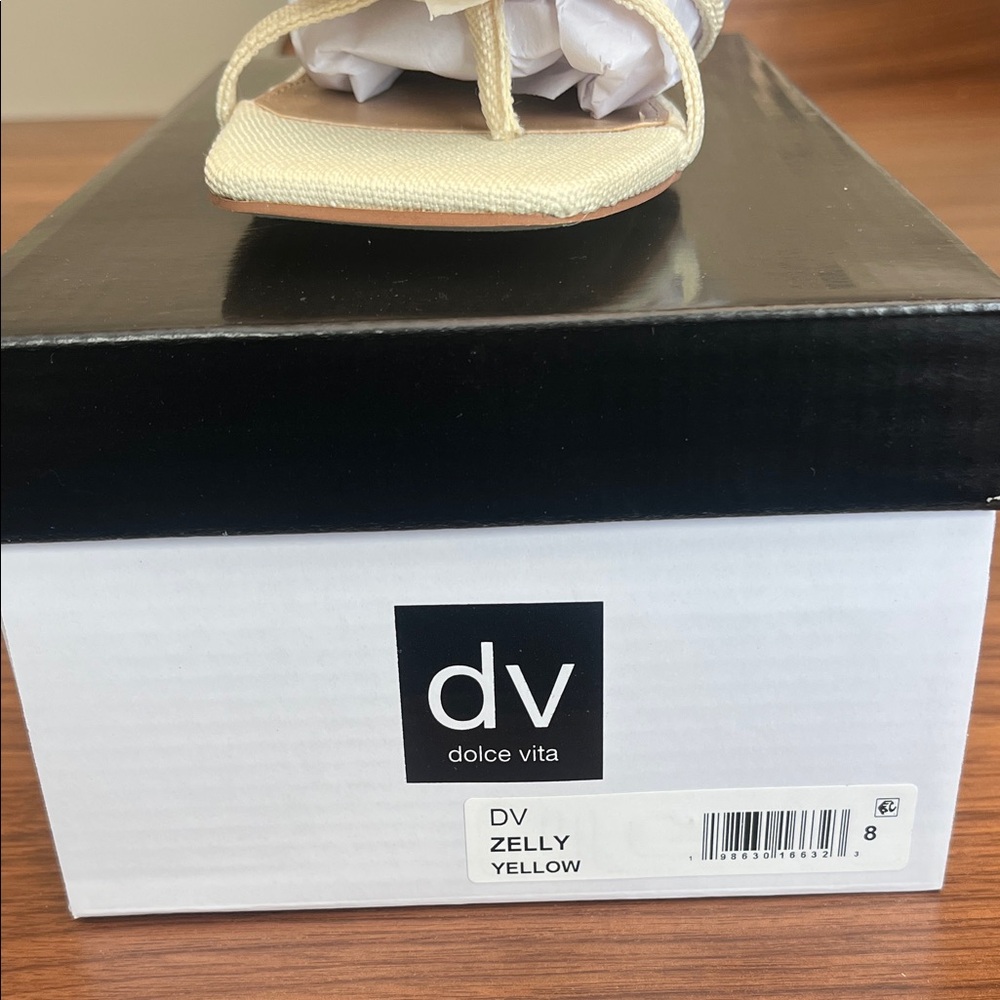 DV by Dolce Vita Zelly Rosette Sandal - Picture 5 of 6